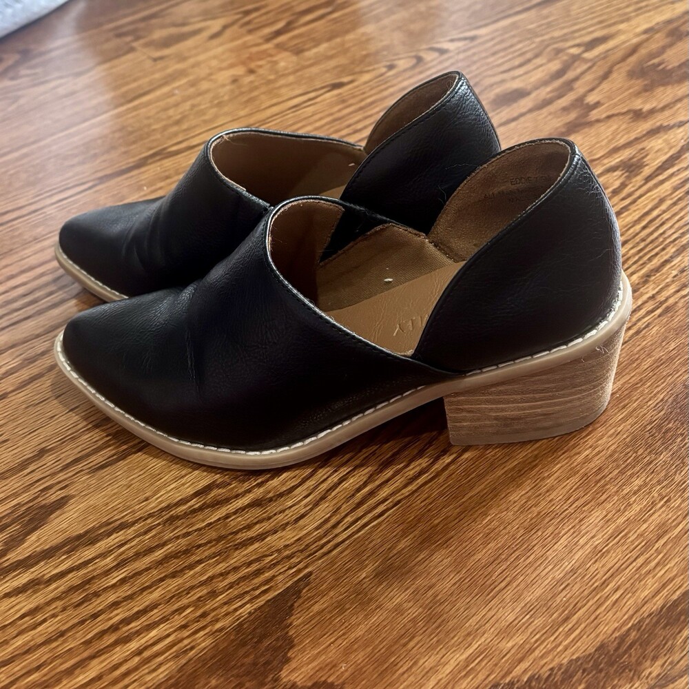 Cynthia Rowley Black Leather Slip-On Block Heel Pointed Toe Shoes Women's 7.5